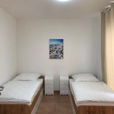 Chen Apartment *